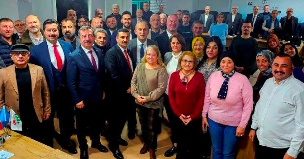 4 HASAN TOKTAŞ İYİ PARTİ BURSA TEŞKİLATIYLA ORTAK AKIL TOPLANTISI YAPTI