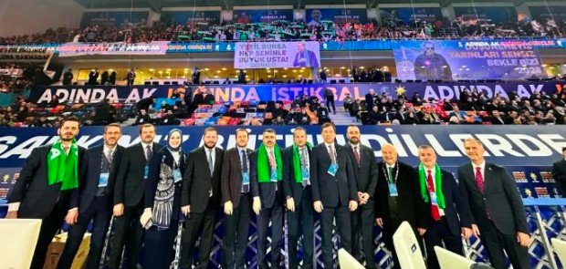 3 AK PARTİ 8. OLAĞAN BÜTÜK KONGRESİ BURSA EKİBİ VE BURSA TRİBÜNÜ