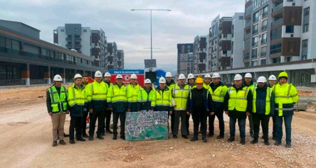 5 BALKAN MAHALLESİ NAİL SÜLEYMANOILU BULVARI YOL ÇALIŞMASINA BÜYÜKŞEHİR GENEL SEKRETERİ DOÇ. DR. ERGÜL HALİSÇELİK İNCELEMESİ