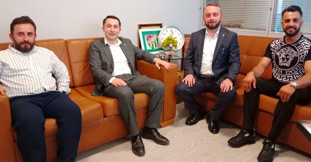 1 GENÇLiK KOLLARI KÖKENLi AK PARTi OSMANGAZSi iLÇE YÖNETiM KURULU'DAN ABDULLAH KARAKAŞ, TURGUT YAVUZ KURT, COŞKUN ŞiRiN, DEVRAN GÜNGÖRDÜ