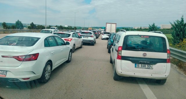3. YAZI iÇiN TOPLU ULAŞIM GREVi ŞEHiR HASTANESi TRAFiĞiNi ETKiLEDi, ÇEVRE YOLU DURMA NOKTASINA GELDi