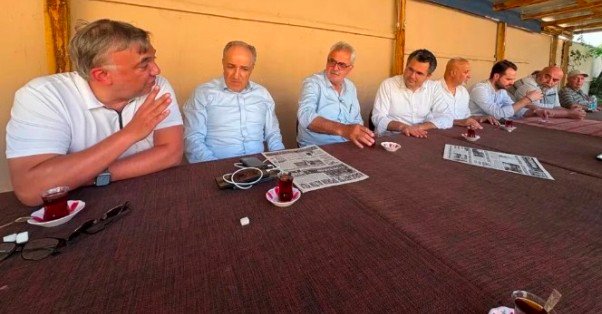2 KÖY KAHVESiNDE BURAK DALGIN VE VATANDAŞLAR (Case Conflict)