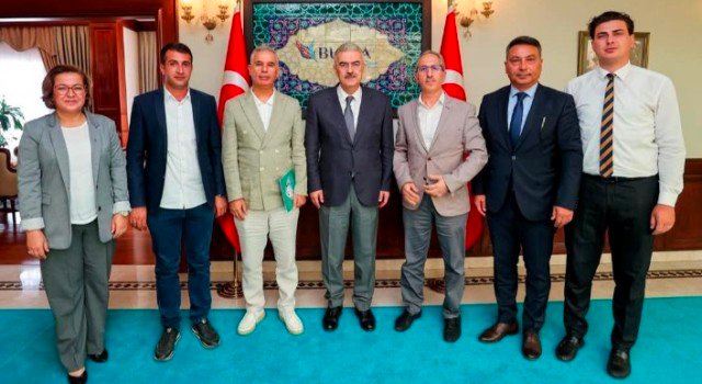 2 FARUK POLAT’IN KURUCU BAŞKAN OLDUĞU İKLİM DEĞİŞİKLİĞİ DERNEĞİ YÖNETİMİ VALİ EROL AYYILDIZ’I ZİYARET ETTİ