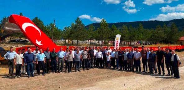2 KELES KOCAKAVACIK KÖYÜ'NE TARIM ALETLERi DESTEĞi
