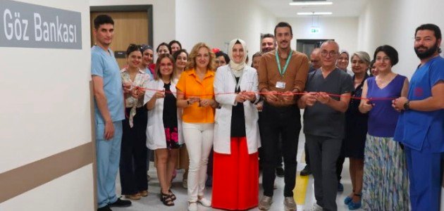 3 BURSA ŞEHiR HASTANESi KORNEA NAKiLLERiNDE DOKU KORUMAK iÇiN GÖZ BANKASI OLUŞTURDU
