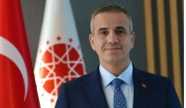 3 CUMHURBAŞKANLIĞI İLETİŞİM BAŞKAN YARDIMCISI PROF. DR. FERHAT PİRİNÇÇİ