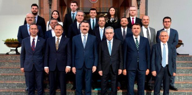 3 HAKAN ÇAVUŞOĞLU'NUN DA YER ALDIĞI CUMHURBAŞKANLIĞI HUKUK POLİTİKALARI KURULU MİLLİ GÜVENLİK KURULU GENEL SEKRETERİNİ ZİYARET ETTİ