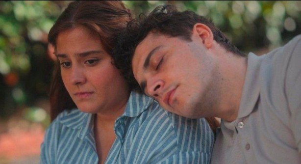 5 NİLÜFER BAYRAKTUTAN NETFLİX'TKE YAYINLANAN DİZİNE ROL ALDI