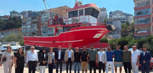 6 AK PARTİ BURSA MİLLETVEKİLİ REFİK ÖZEN, GÜZELYALI BALIKÇI BARINAĞI