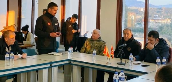 1 BURSALI BURAK EDiN, AFAD iL KOORDiNATÖRÜ OLARAK GÖREV YAPTIĞI HATAY DEPREMi DENEYiMiYLE BURSA'YI UYARDI