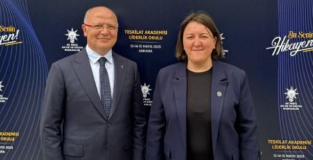 2 AK PARTi iL BAŞKANI DAVUT GÜRKAN VE HÜLYA GEDiK