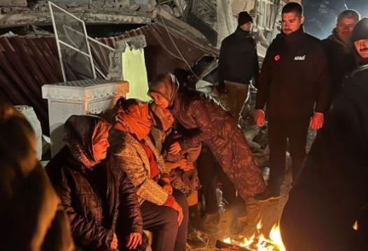 2 BURSA iÇiN DEPREM SEFERBERLiĞi ÇAĞRISI BURAK EDiN'DEN GELDi