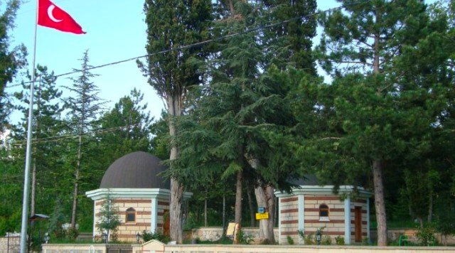 2 KELES KÜÇÜKKOVACIK'TAKi ANA SULTAN KABRi