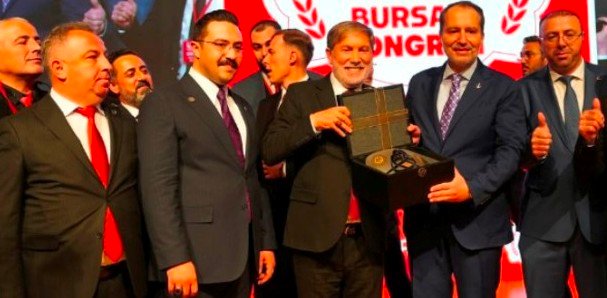2 YENiDEN REFAH PARTiSi iL KONGRESiNE iLK KEZ SAADET PARTiSi MiLLETVEKiLi VE iL BAŞKANI DA KATILDI, FATiH ERBAKAN, MEHMET ATMACA, HAMZA GÜRSEL (Case Conflict)
