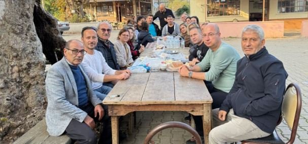 3 ÇEVRE ŞEHiRCiLiK iKLiM DEĞiŞiKLiĞi BAKANLARI UZMANLARI VE PROF. DR. MUSTAFA SARO LONGOZ VE NiLÜFER ÇAYI iNCELEME YAPTILAR