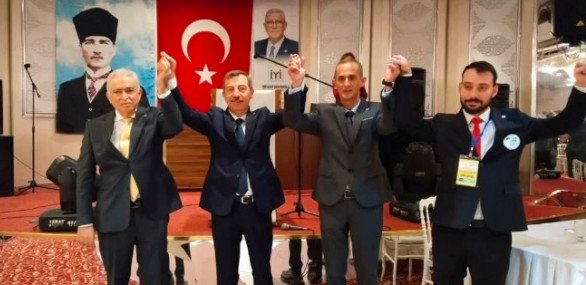 5 iYi PARTi OSMANGAZi KONGRESi 3 ADAY YARIXTÜI, GENEL MERKEZ TEŞKiLAT BAŞKANI HASAN TOKTAŞ ADAYLARLA SELAMLAMA YAPTI (Case Conflict)